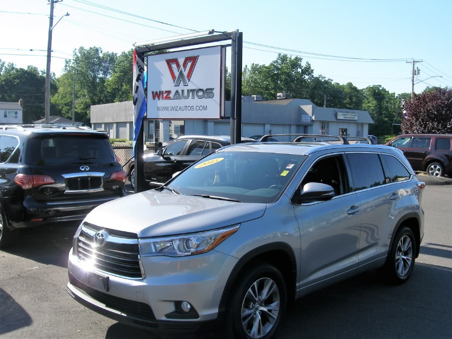 2015 Toyota Highlander AWD 4dr V6 XLE (Natl), available for sale in Stratford, Connecticut | Wiz Leasing Inc. Stratford, Connecticut