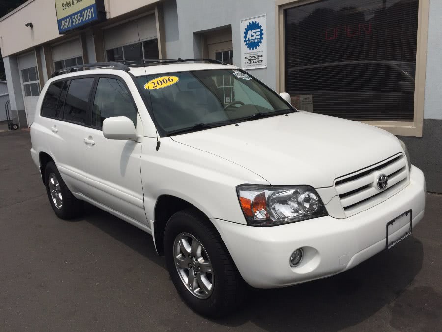 2006 Toyota Highlander 4dr V6 4WD w/3rd Row, available for sale in Bristol, Connecticut | Bristol Auto Center LLC. Bristol, Connecticut