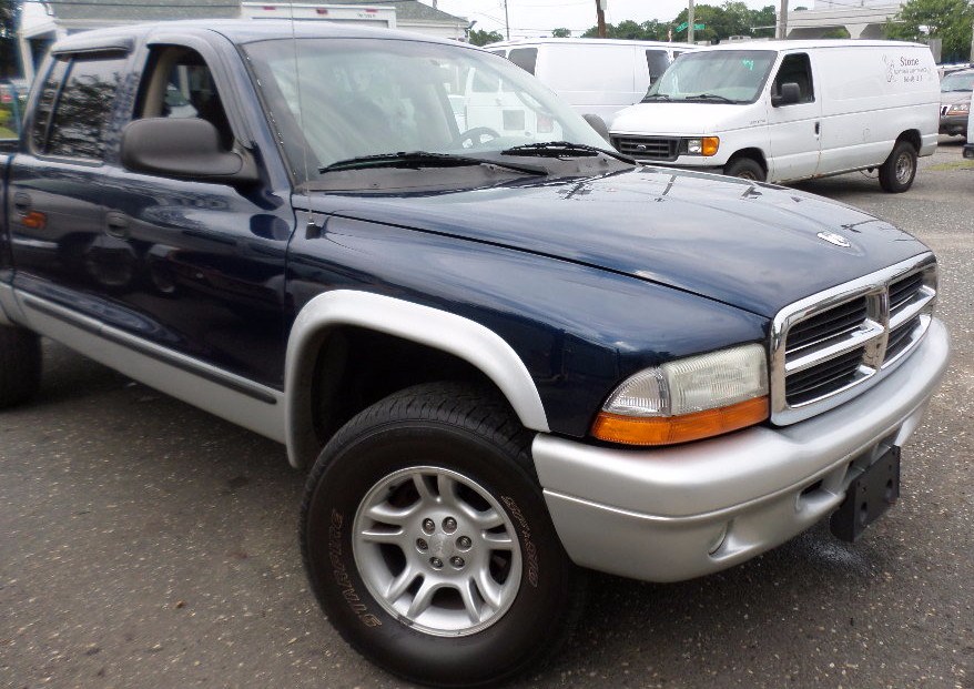 2003 Dodge Dakota 4dr Quad Cab 131" WB 4WD SLT, available for sale in Patchogue, New York | Romaxx Truxx. Patchogue, New York