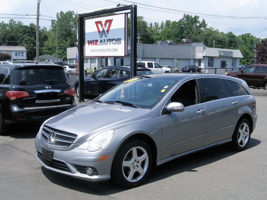 2010 Mercedes-Benz R-Class 4MATIC 4dr R350, available for sale in Stratford, Connecticut | Wiz Leasing Inc. Stratford, Connecticut