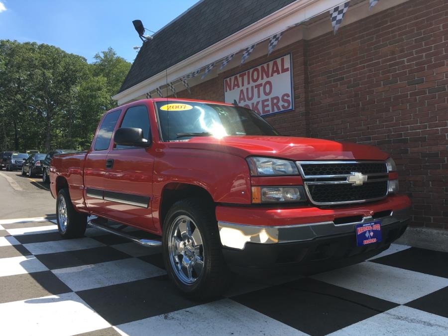 2007 Chevrolet Silverado 1500 Classic 4WD Ext Cab LT1, available for sale in Waterbury, Connecticut | National Auto Brokers, Inc.. Waterbury, Connecticut