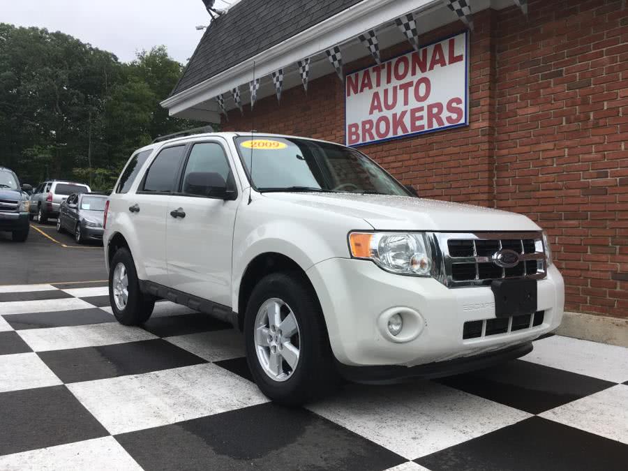 2009 Ford Escape 4WD V6 Auto XLT, available for sale in Waterbury, Connecticut | National Auto Brokers, Inc.. Waterbury, Connecticut