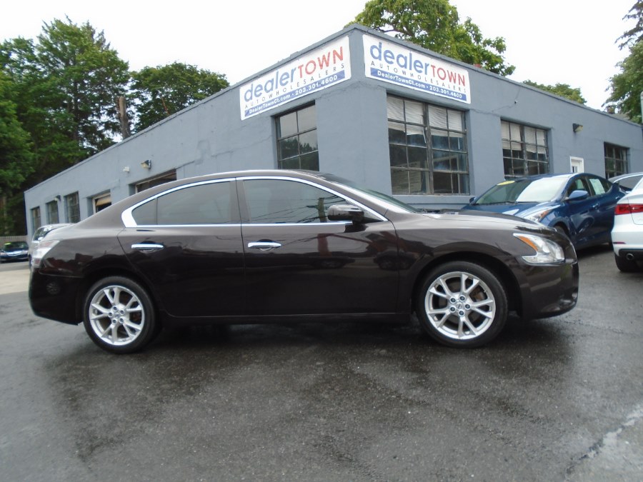 2012 Nissan Maxima 4dr Sdn V6 CVT 3.5 SV w/Sport Pkg, available for sale in Milford, Connecticut | Dealertown Auto Wholesalers. Milford, Connecticut