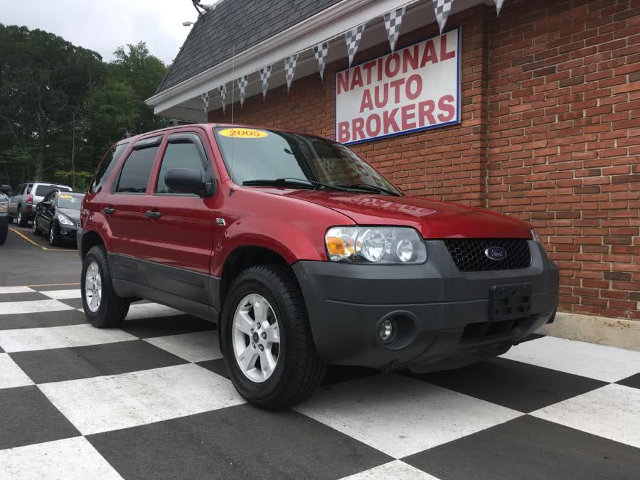 2005 Ford Escape 4dr 3.0L XLT 4WD, available for sale in Waterbury, Connecticut | National Auto Brokers, Inc.. Waterbury, Connecticut