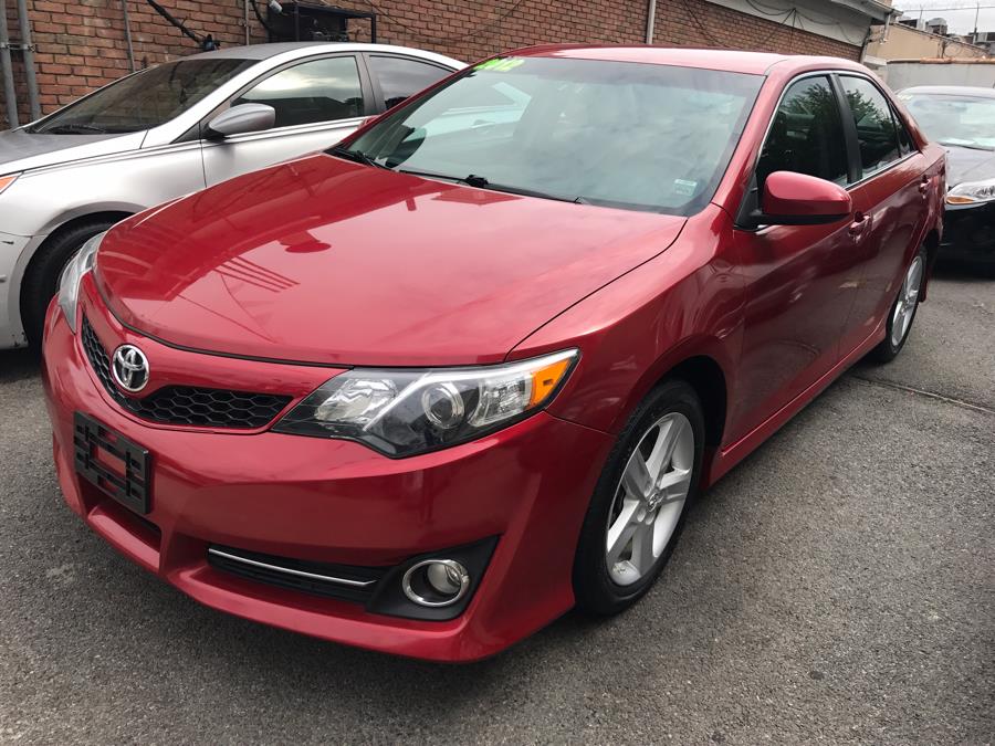 2012 Toyota Camry 4dr Sdn I4 Auto SE (Natl), available for sale in Jamaica, New York | Hillside Auto Center. Jamaica, New York