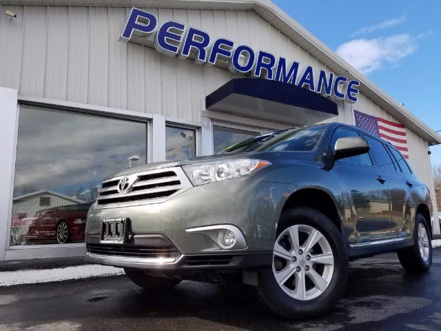 2013 Toyota Highlander 4WD 4dr V6 (Natl), available for sale in Wappingers Falls, New York | Performance Motor Cars. Wappingers Falls, New York