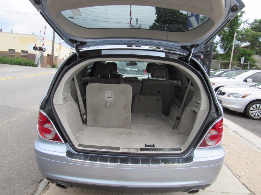 2008 Mercedes-Benz R-Class 4dr 3.5L 4MATIC, available for sale in Paterson, New Jersey | MFG Prestige Auto Group. Paterson, New Jersey 2008 Mercedes-Benz R-Class 4dr 3.5L 4MATIC, available for sale in Paterson, New Jersey | MFG Prestige Auto Group. Paterson, New Jersey