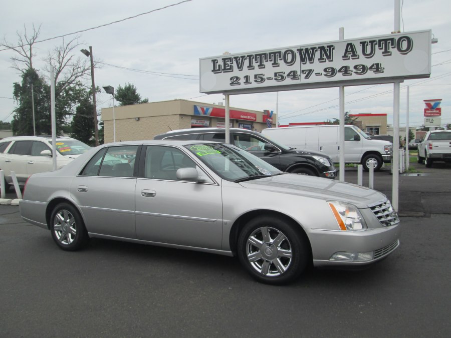 2007 Cadillac DTS 4dr Sdn Luxury II, available for sale in Levittown, Pennsylvania | Levittown Auto. Levittown, Pennsylvania