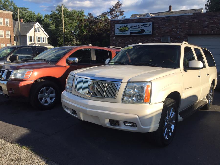 2005 Cadillac Escalade ESV 4dr AWD Platinum Edition, available for sale in New Britain, Connecticut | Central Auto Sales & Service. New Britain, Connecticut