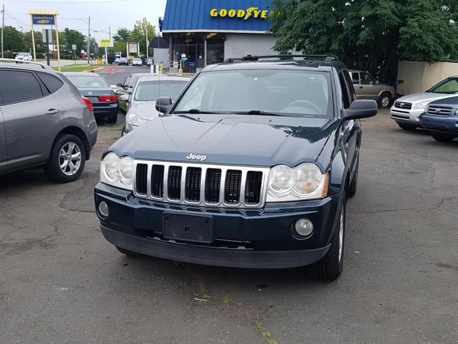 2005 Jeep Grand Cherokee 4dr Laredo 4WD, available for sale in West Hartford, Connecticut | Chadrad Motors llc. West Hartford, Connecticut