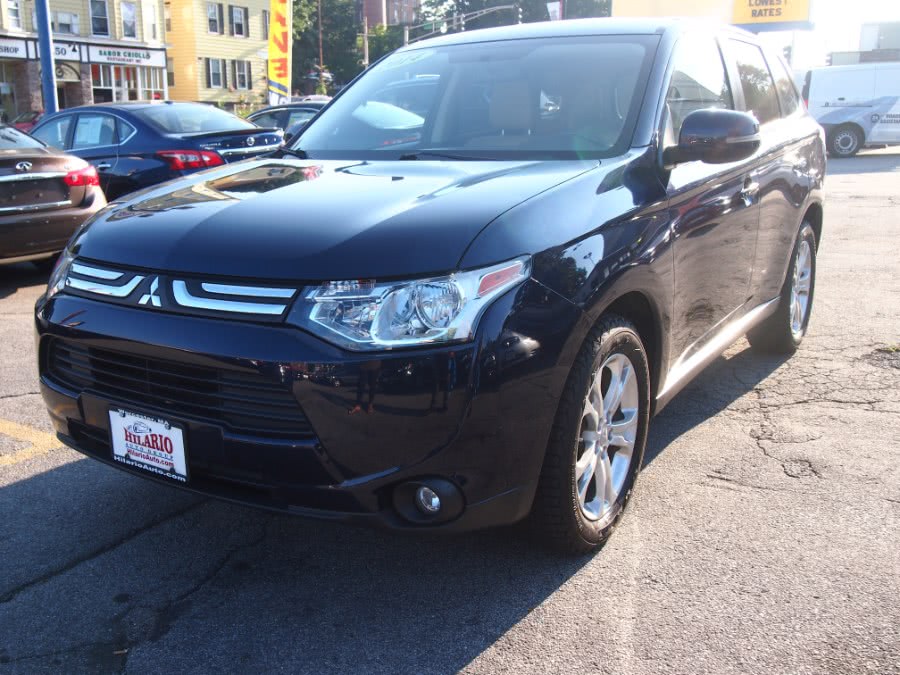 2014 Mitsubishi Outlander 4WD 4dr SE/Sun Roof, available for sale in Worcester, Massachusetts | Hilario's Auto Sales Inc.. Worcester, Massachusetts