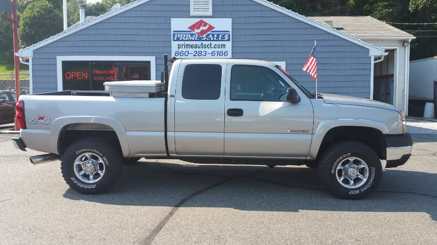 2004 Chevrolet Silverado 2500HD Ext Cab 143.5" WB 4WD LT, available for sale in Thomaston, CT