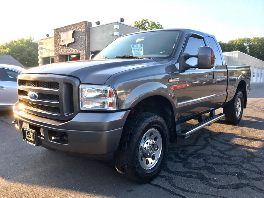 2006 Ford F-250 Super Duty SRW Supercab 142" XLT 4WD, available for sale in Plantsville, Connecticut | L&S Automotive LLC. Plantsville, Connecticut