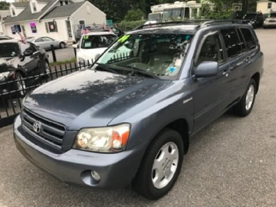 2004 Toyota Highlander 4dr V6 4WD Limited w/3rd Row (Natl), available for sale in Huntington Station, New York | Huntington Auto Mall. Huntington Station, New York