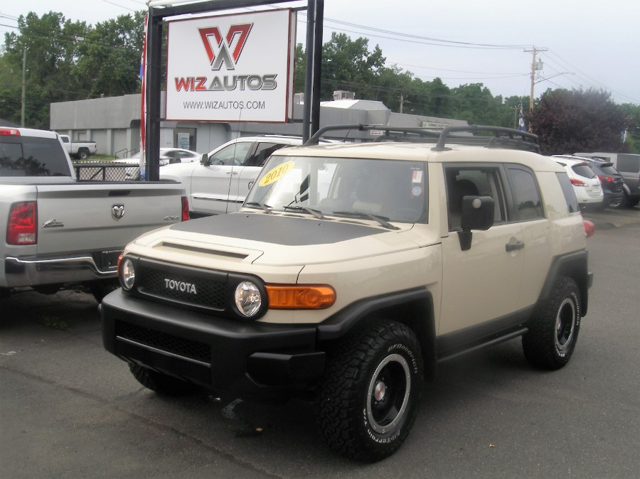 2010 Toyota FJ Cruiser 4WD 4dr Auto, available for sale in Stratford, Connecticut | Wiz Leasing Inc. Stratford, Connecticut