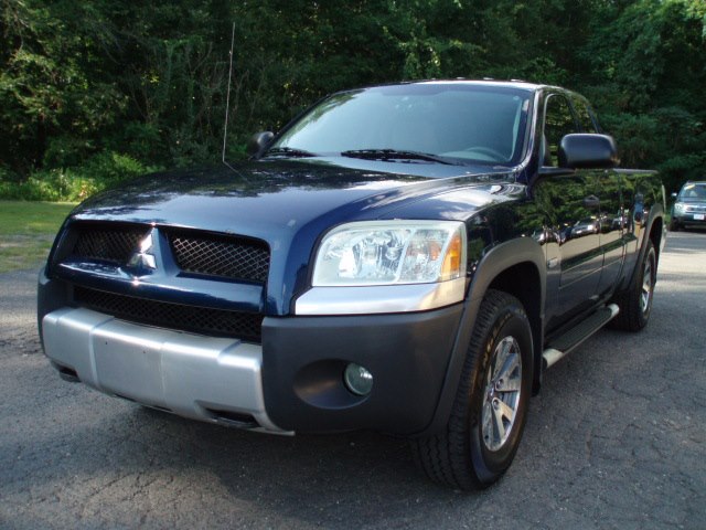 2006 Mitsubishi Raider Ext Cab V8 Auto 4WD Duro Cross, available for sale in Manchester, Connecticut | Vernon Auto Sale & Service. Manchester, Connecticut