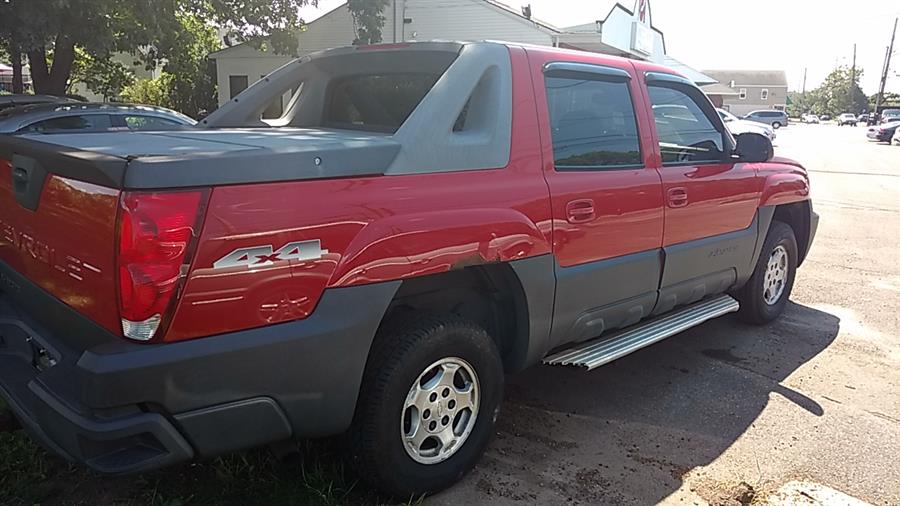2003 Chevrolet Avalanche 1500 5dr Crew Cab 130" WB 4WD, available for sale in Wallingford, Connecticut | Vertucci Automotive Inc. Wallingford, Connecticut 2003 Chevrolet Avalanche 1500 5dr Crew Cab 130" WB 4WD, available for sale in Wallingford, Connecticut | Vertucci Automotive Inc. Wallingford, Connecticut