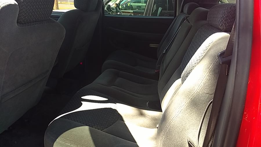 2003 Chevrolet Avalanche 1500 5dr Crew Cab 130" WB 4WD, available for sale in Wallingford, Connecticut | Vertucci Automotive Inc. Wallingford, Connecticut 2003 Chevrolet Avalanche 1500 5dr Crew Cab 130" WB 4WD, available for sale in Wallingford, Connecticut | Vertucci Automotive Inc. Wallingford, Connecticut