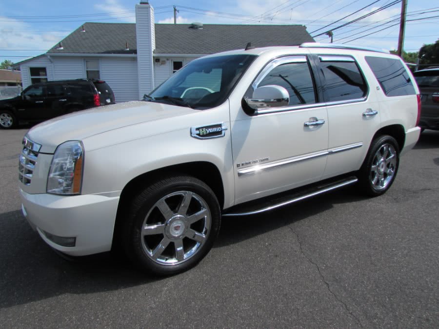 2009 Cadillac Escalade Hybrid 4WD 4dr, available for sale in Milford, Connecticut | Chip's Auto Sales Inc. Milford, Connecticut