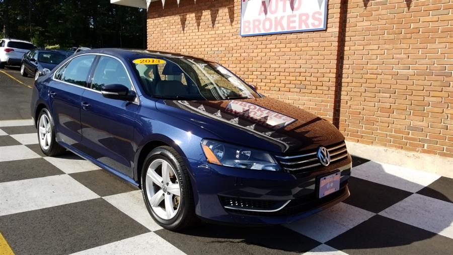 2013 Volkswagen Passat 4dr Sdn 2.5L Auto SE w/Sunroof & Nav, available for sale in Waterbury, Connecticut | National Auto Brokers, Inc.. Waterbury, Connecticut