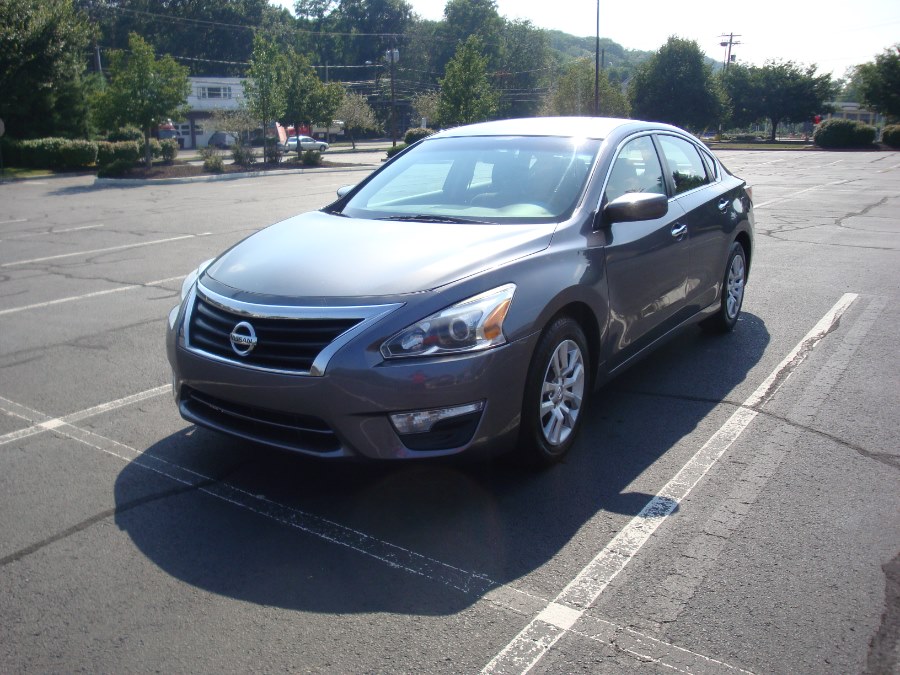 2014 Nissan Altima 4dr Sdn I4 2.5 SV - Clean Carfax/One Owner, available for sale in New Britain, Connecticut | Universal Motors LLC. New Britain, Connecticut