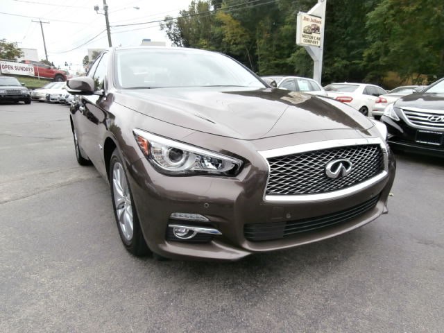 2014 Infiniti Q50 4dr Sdn Hybrid Sport AWD, available for sale in Waterbury, Connecticut | Jim Juliani Motors. Waterbury, Connecticut