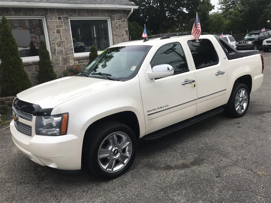 2010 Chevrolet Avalanche 4WD Crew Cab LTZ, available for sale in Huntington Station, New York | Huntington Auto Mall. Huntington Station, New York