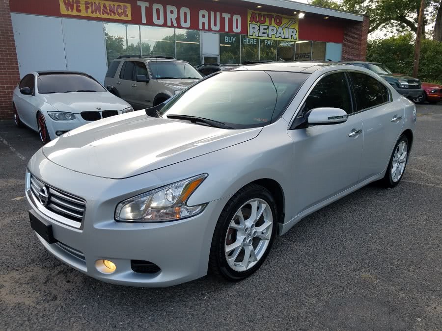 2012 Nissan Maxima SV w/Premium Pkg Leather Navi Roof, available for sale in East Windsor, Connecticut | Toro Auto. East Windsor, Connecticut