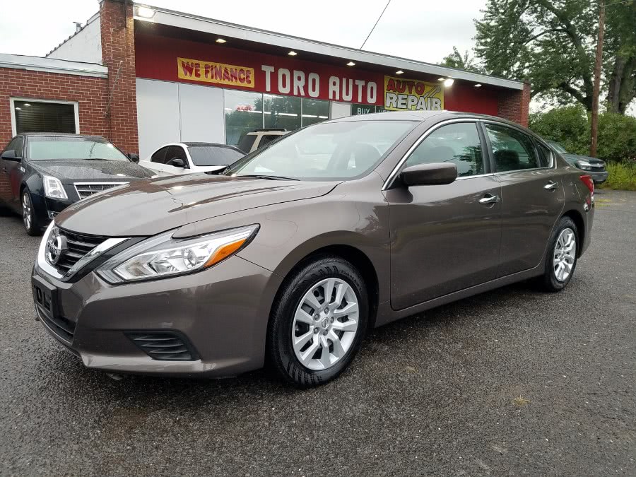 2016 Nissan Altima 4dr Sdn I4 2.5 S, available for sale in East Windsor, Connecticut | Toro Auto. East Windsor, Connecticut