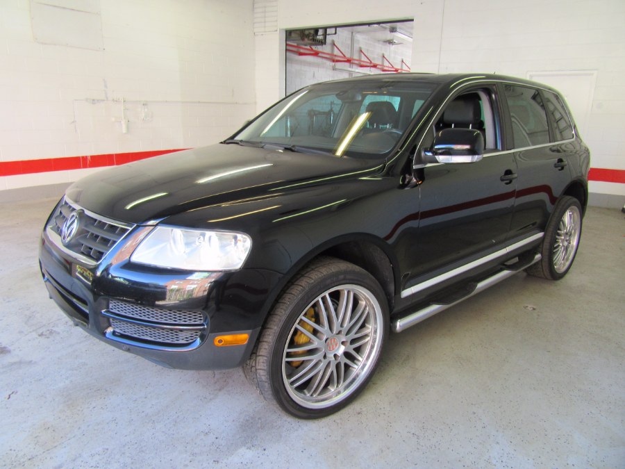 2007 Volkswagen Touareg 4dr V6, available for sale in Little Ferry, New Jersey | Royalty Auto Sales. Little Ferry, New Jersey