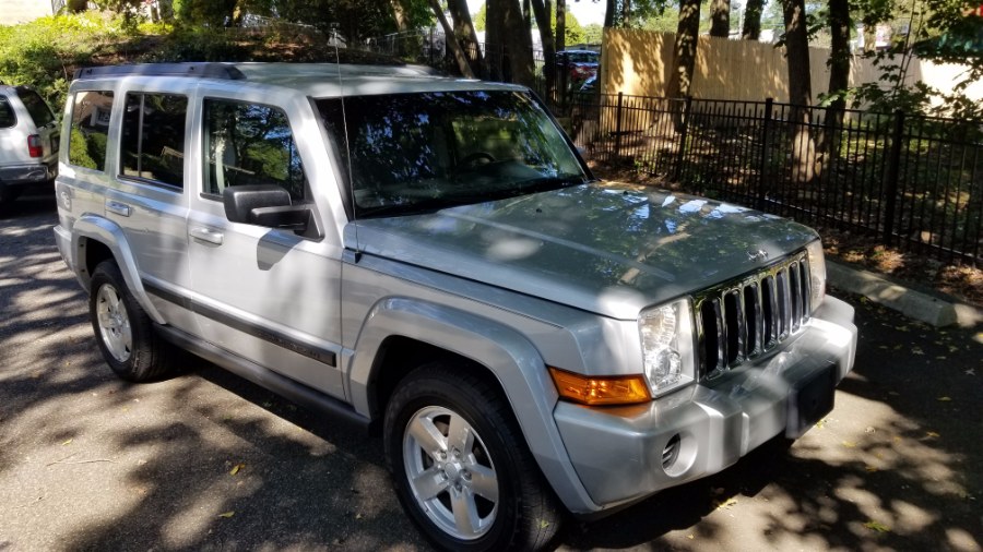 2007 Jeep Commander 4WD 4dr Sport, available for sale in Huntington Station, New York | Huntington Auto Mall. Huntington Station, New York