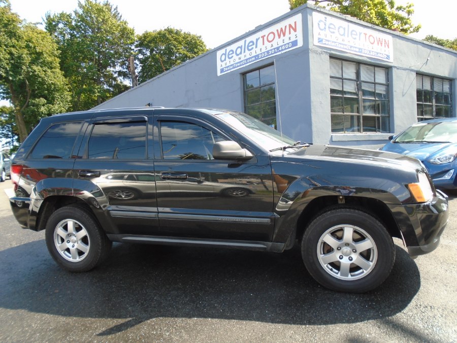2008 Jeep Grand Cherokee 4WD 4dr Laredo, available for sale in Milford, Connecticut | Dealertown Auto Wholesalers. Milford, Connecticut