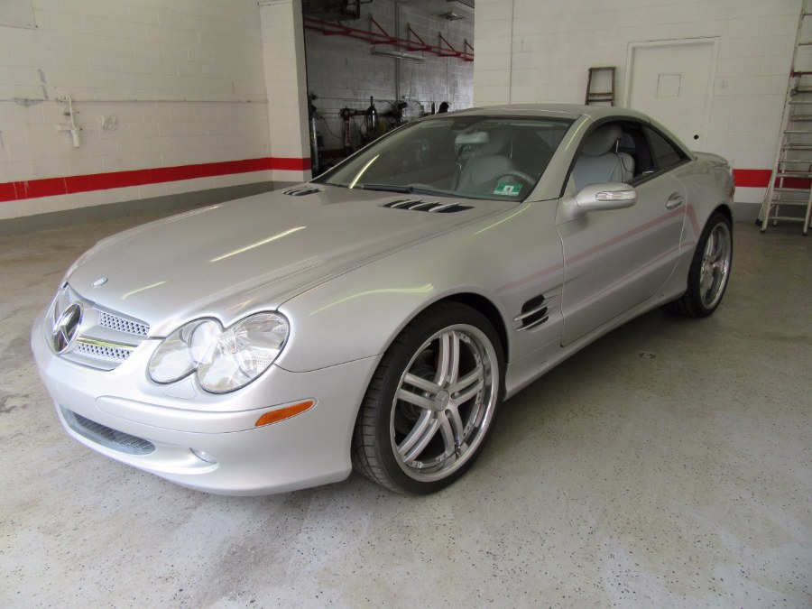 2005 Mercedes-Benz SL-Class 2dr Roadster 5.0L, available for sale in Little Ferry, New Jersey | Royalty Auto Sales. Little Ferry, New Jersey