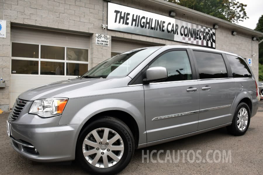 2015 Chrysler Town & Country 4dr Wgn Touring, available for sale in Waterbury, Connecticut | Highline Car Connection. Waterbury, Connecticut