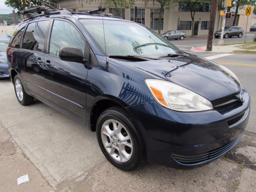 2005 Toyota Sienna 5dr LE AWD, available for sale in Paterson, New Jersey | MFG Prestige Auto Group. Paterson, New Jersey