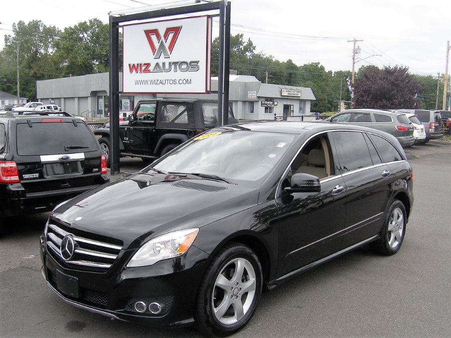 2011 Mercedes-Benz R-Class 4MATIC 4dr R 350, available for sale in Stratford, Connecticut | Wiz Leasing Inc. Stratford, Connecticut