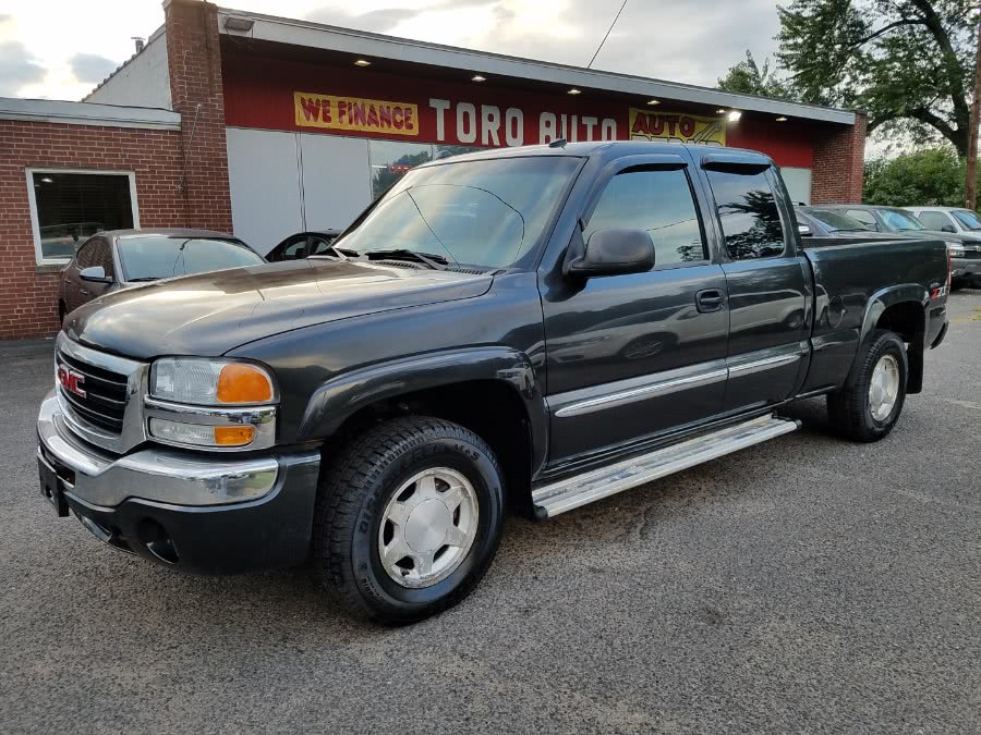 2004 GMC Sierra 1500 SLT 4WD Extended Cab Leather, available for sale in East Windsor, Connecticut | Toro Auto. East Windsor, Connecticut