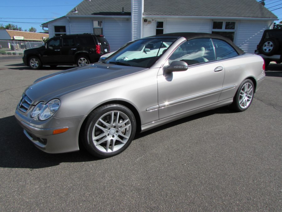 2008 Mercedes-Benz CLK-Class 2dr Cabriolet 3.5L, available for sale in Milford, Connecticut | Chip's Auto Sales Inc. Milford, Connecticut