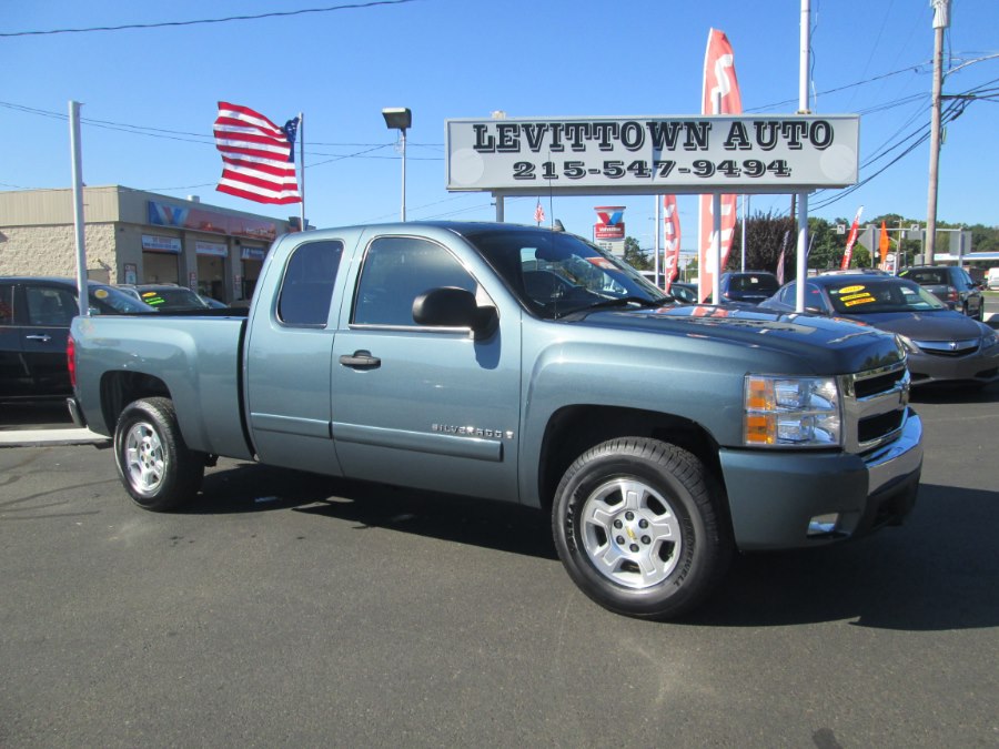 2007 Chevrolet Silverado 1500 2WD Ext Cab 143.5" LT w/1LT, available for sale in Levittown, Pennsylvania | Levittown Auto. Levittown, Pennsylvania