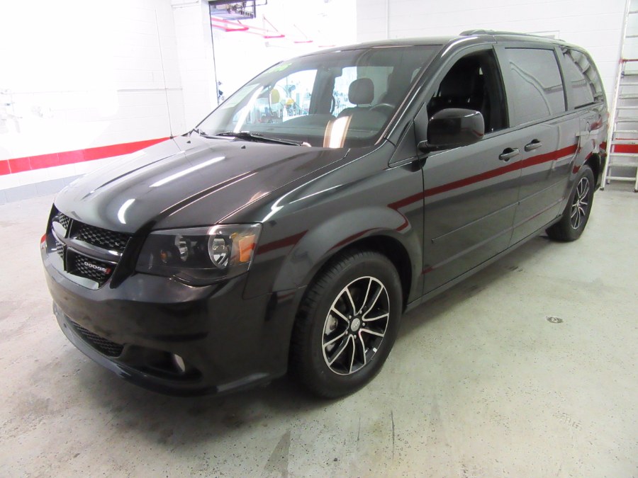 2016 Dodge Grand Caravan 4dr Wgn R/T, available for sale in Little Ferry, New Jersey | Royalty Auto Sales. Little Ferry, New Jersey