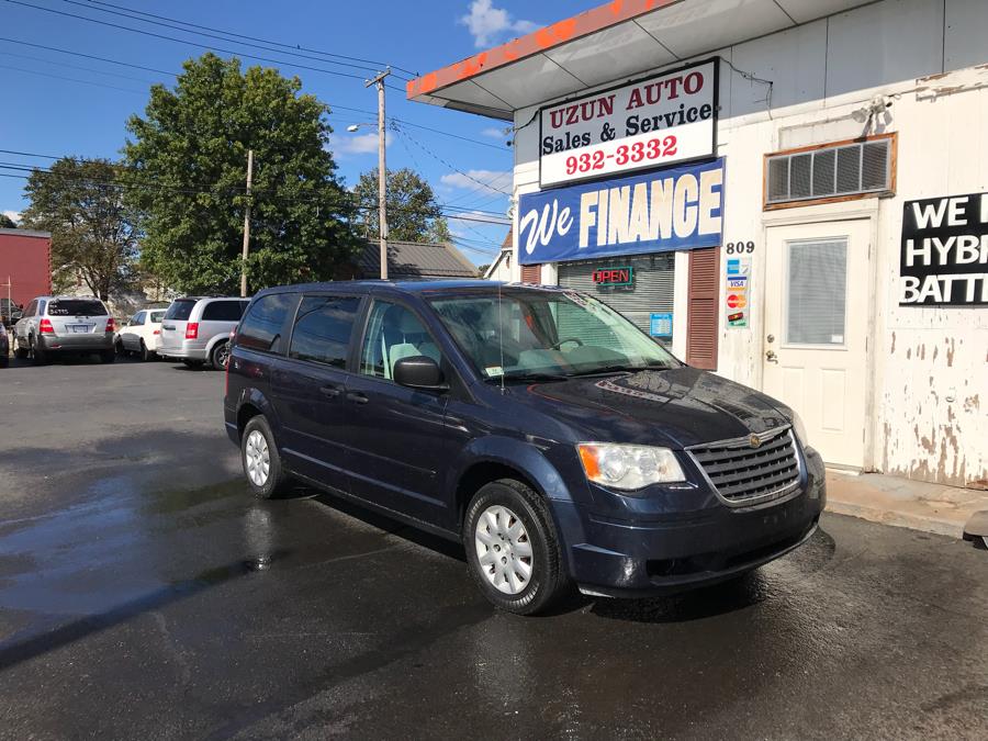 2008 Chrysler Town & Country 4dr Wgn LX, available for sale in West Haven, Connecticut | Uzun Auto. West Haven, Connecticut