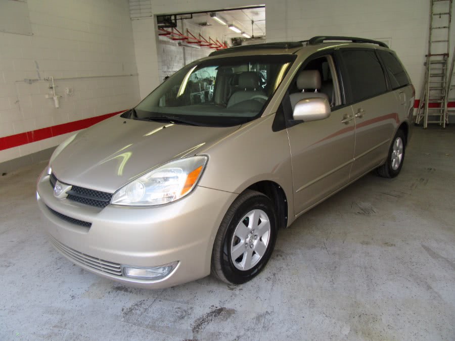 2004 Toyota Sienna 5dr XLE LTD FWD, available for sale in Little Ferry, New Jersey | Royalty Auto Sales. Little Ferry, New Jersey