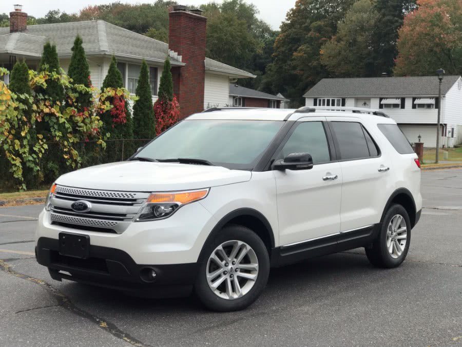 2013 Ford Explorer 4WD 4dr XLT, available for sale in Waterbury, Connecticut | Platinum Auto Care. Waterbury, Connecticut