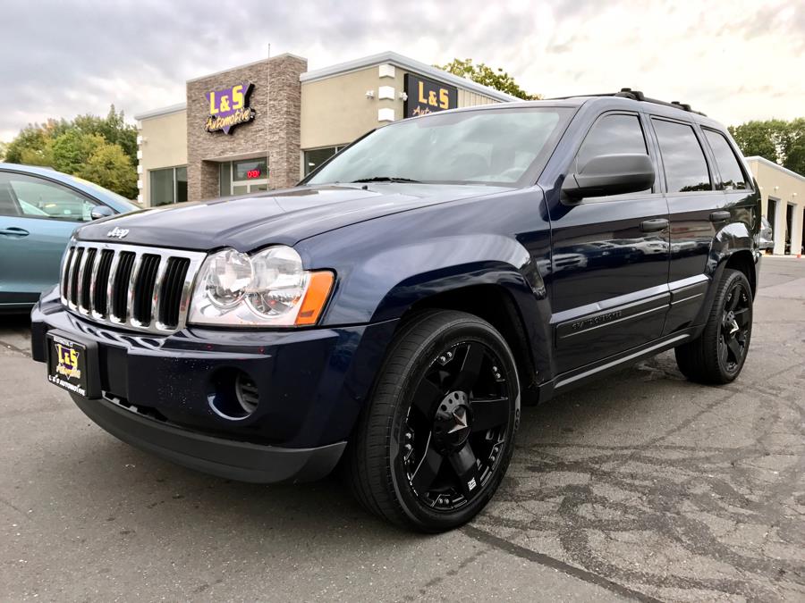 2005 Jeep Grand Cherokee 4dr Laredo 4WD, available for sale in Plantsville, Connecticut | L&S Automotive LLC. Plantsville, Connecticut