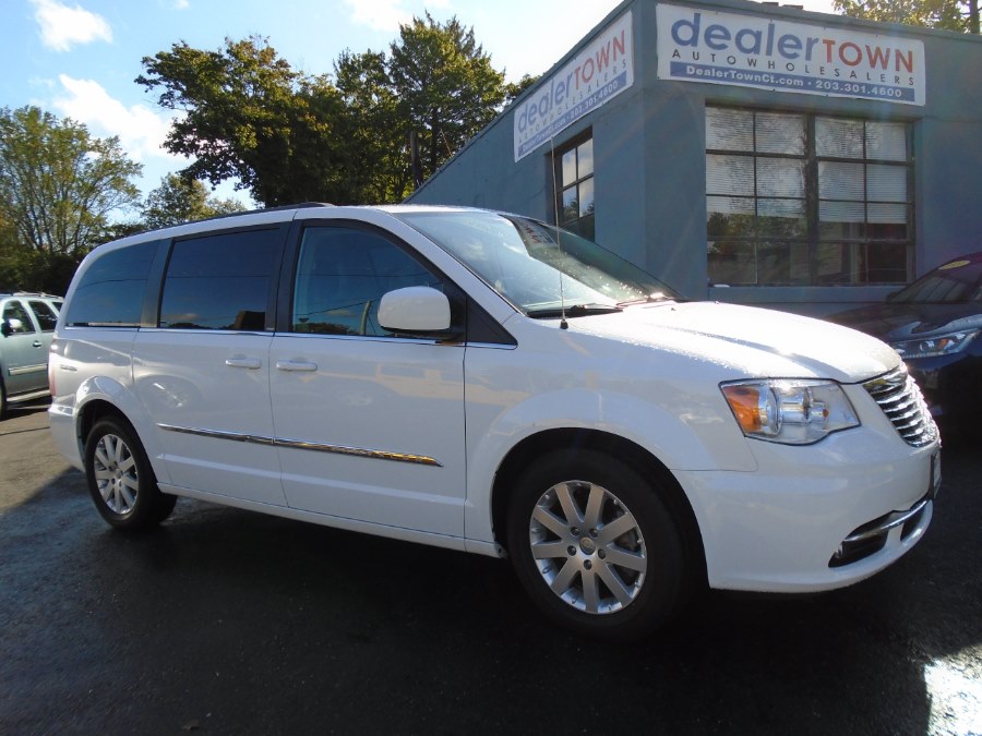 2014 Chrysler Town & Country 4dr Wgn Touring, available for sale in Milford, Connecticut | Dealertown Auto Wholesalers. Milford, Connecticut