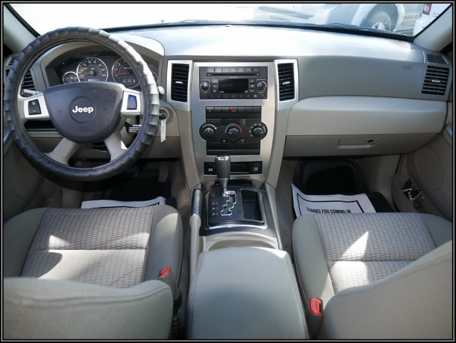 2009 Jeep Grand Cherokee 4WD 4dr Laredo, available for sale in Huntington Station, New York | My Auto Inc.. Huntington Station, New York 2009 Jeep Grand Cherokee 4WD 4dr Laredo, available for sale in Huntington Station, New York | My Auto Inc.. Huntington Station, New York