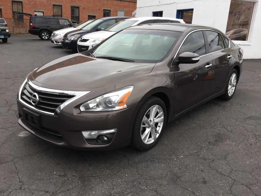 2014 Nissan Altima 4dr Sdn I4 2.5 SV, available for sale in Bridgeport, Connecticut | Affordable Motors Inc. Bridgeport, Connecticut