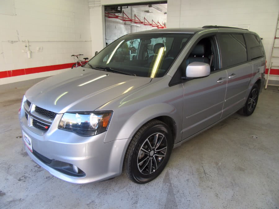 2016 Dodge Grand Caravan 4dr Wgn R/T, available for sale in Little Ferry, New Jersey | Victoria Preowned Autos Inc. Little Ferry, New Jersey