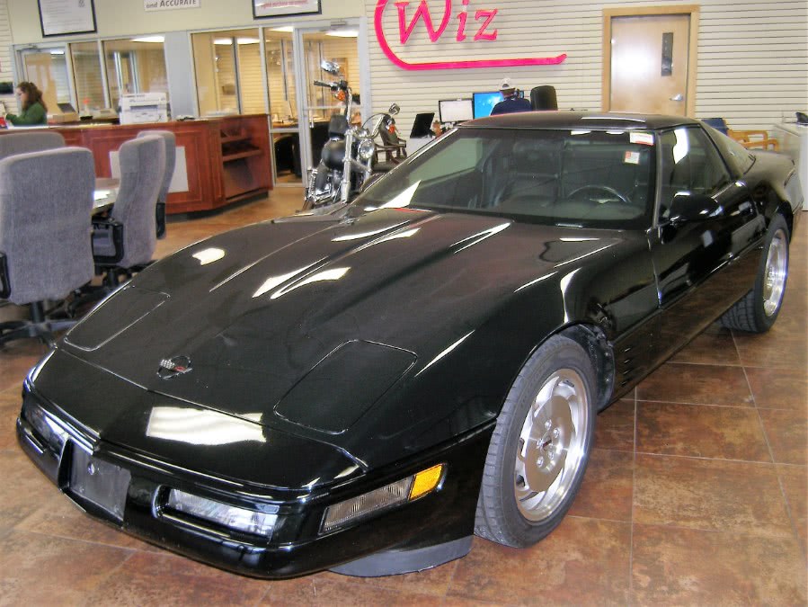 1993 Chevrolet Corvette 2dr Coupe Hatchback, available for sale in Stratford, Connecticut | Wiz Leasing Inc. Stratford, Connecticut