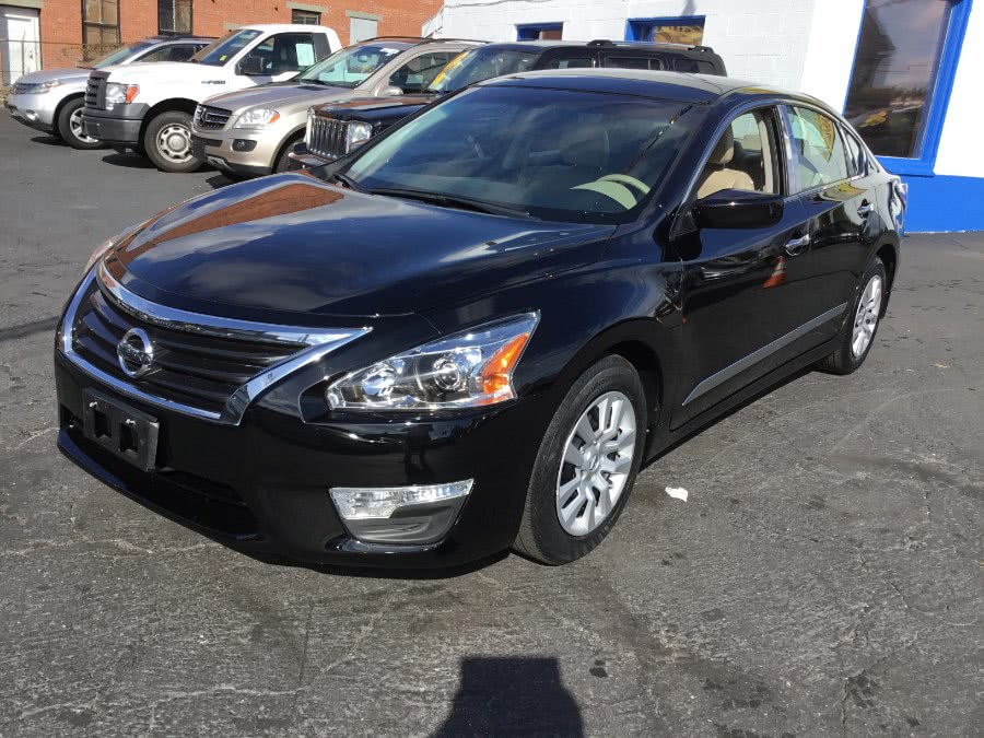 2015 Nissan Altima 4dr Sdn I4 2.5 S, available for sale in Bridgeport, Connecticut | Affordable Motors Inc. Bridgeport, Connecticut